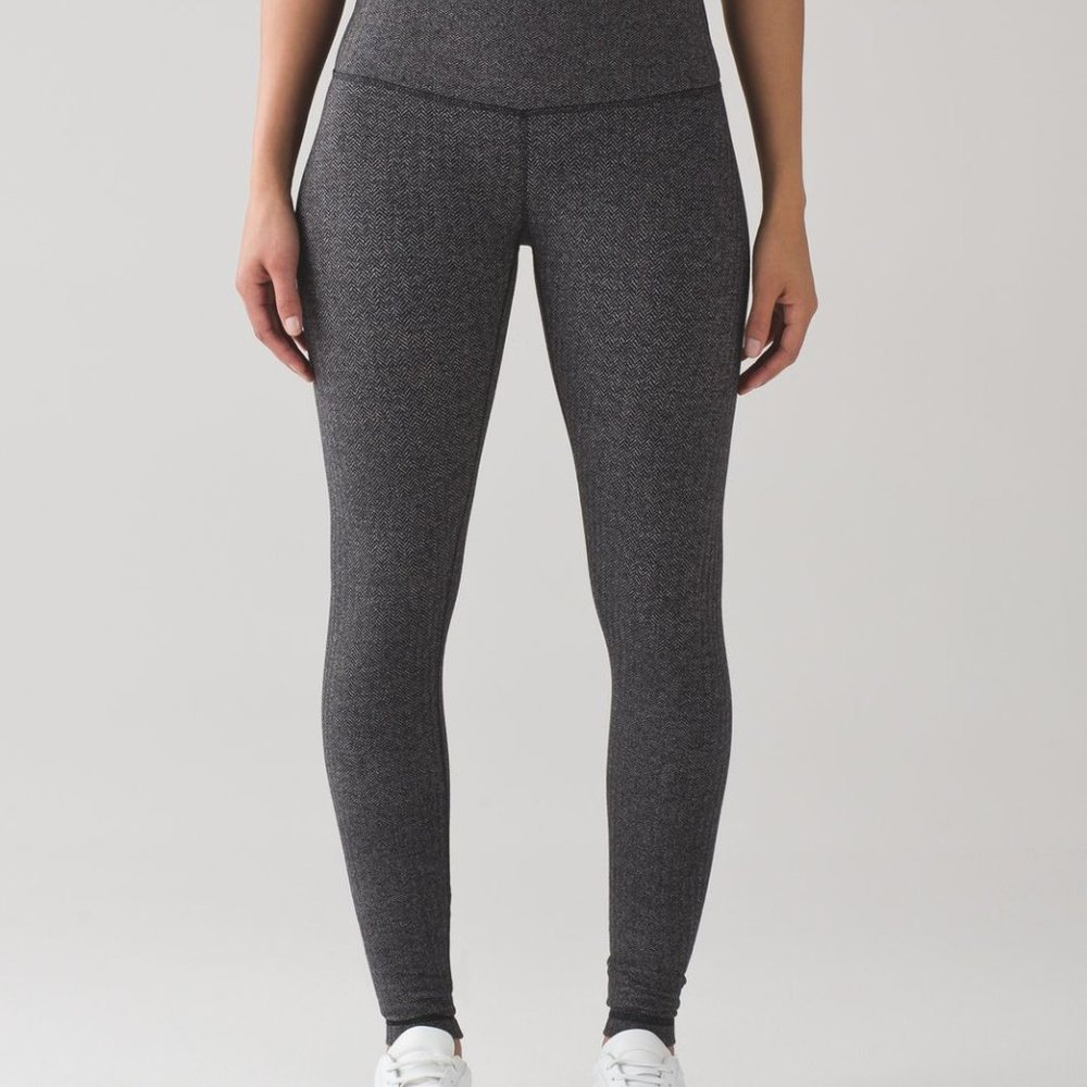 Lululemon Wunder Under, herringbone grey/black, 6